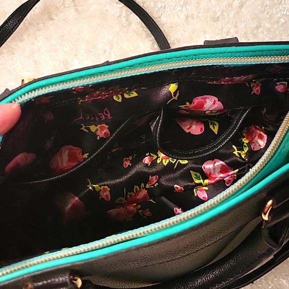 NWT Betsey Johnson Satchel w/Crossbody Strap - Picture 12 of 16